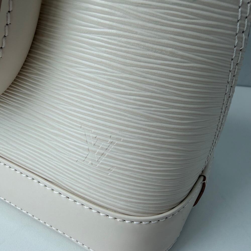 Louis Vuitton Alma BB Epi Quartz White Leather Crossbody Bag M58706 Quiet Luxury - Picture 8 of 16